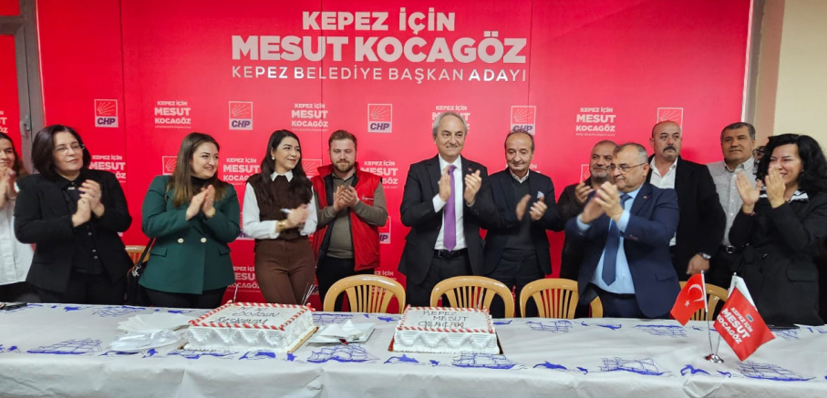 Kocagöz'e Sürpriz Doğum Günü