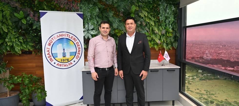 Müteahhitler ve mühendisler aynı masada